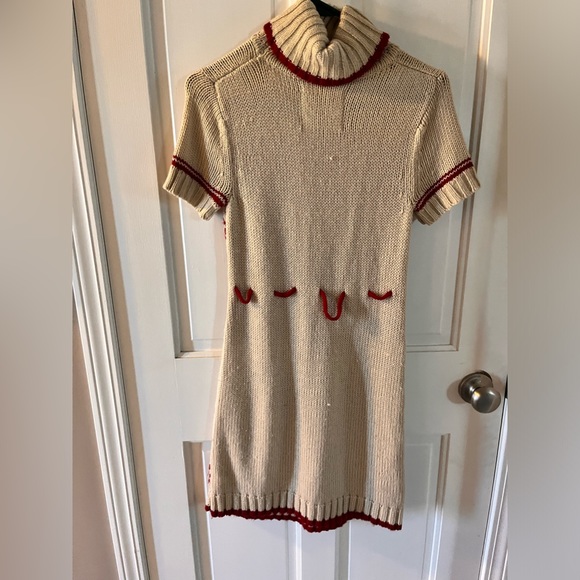 Sweater mini dress cream with red Pom Pom tie and ski  pattern Size medium - Picture 2 of 4